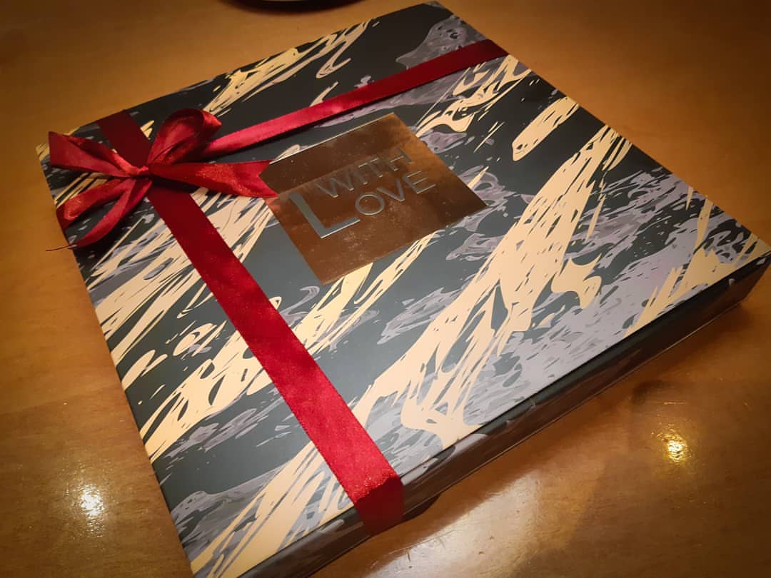 Full white chocolates to khalid, we hope you enjoy! ___________________________________ #c