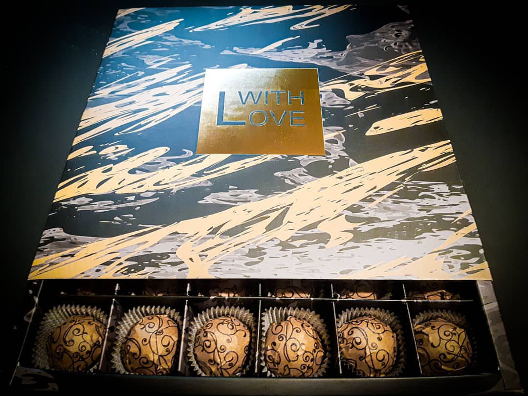 ٩ من ١٠ أشخاص يحبوا الشوكولاته...والرقم ١٠ دائما كاذب!❤❤ 9 out of 10 people love chocolate