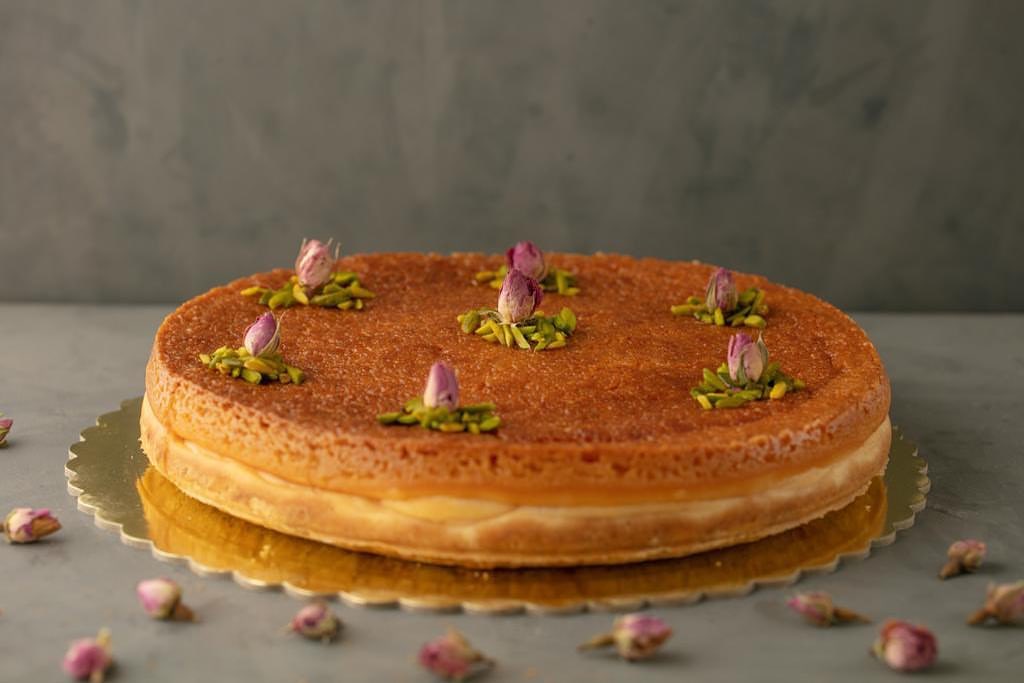 تشيزكيك بالبسبوسة - Basbousa Cheesecake #حلى #حلا #مناسبات #تشيزكيك #تشيز_كيك #بسبوسة #تشي