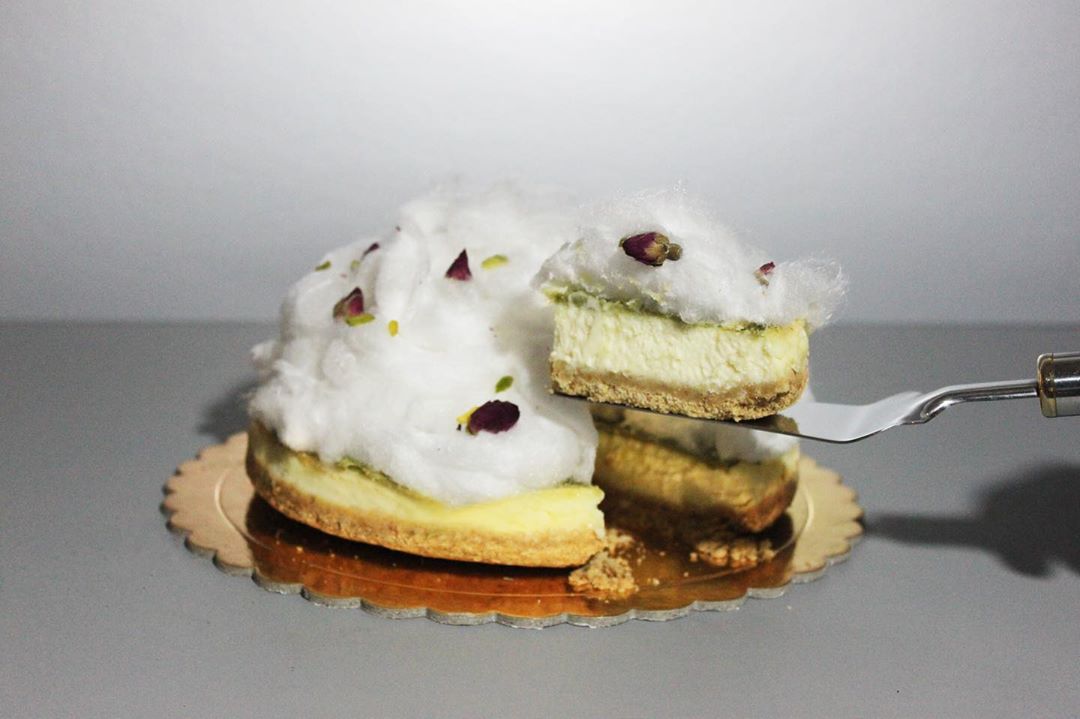 بيستاشيو تشيز كيك مع كوتن كاندي - Pistachio cheesecake with cotton candy #تشيزكيك #لذيذ #ف