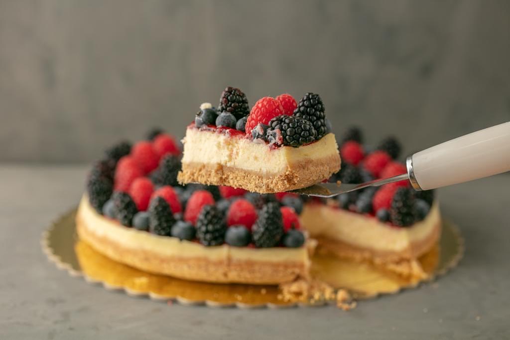 تشيزكيك بالفواكة - Fruits Cheesecake #تشيزكيك #لذيذ #فواكة #حلا #حلى #مناسبات #تشيز_كيك #ح