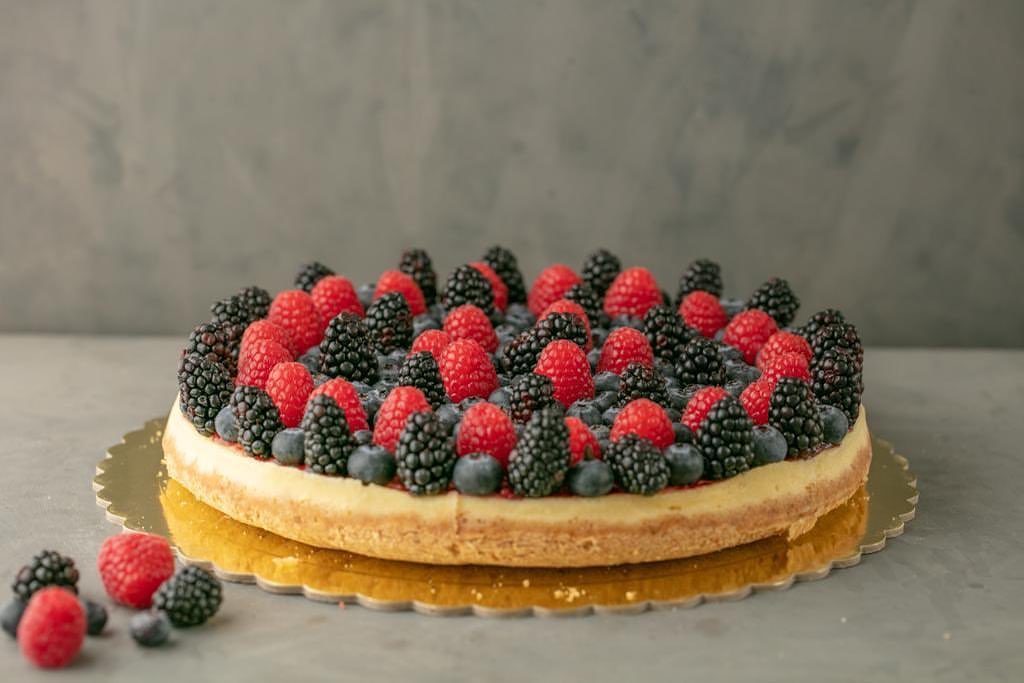 تشيزكيك بالفواكة - Fruits Cheesecake #تشيزكيك #لذيذ #فواكة #حلا #حلى #مناسبات #تشيز_كيك #ح