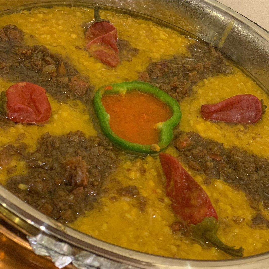 هريس حايل من اكثر الأطباق طلب بألف عافية يارب ❣️ يهمنا رأيكم و تزويدنا بملاحظاتكم❤️ ماشاءا
