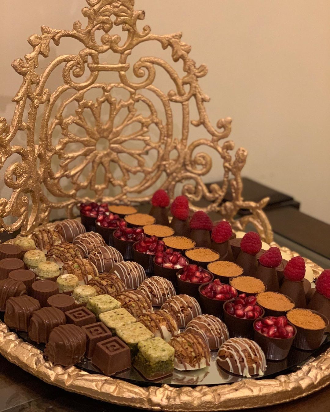 أنيقه ✨مميزه ✨نكهات مختلفه ترضي جميع الاذواق. #حلويات#رمضان#قهوه #قهوه عربيه #حلا #حلويا