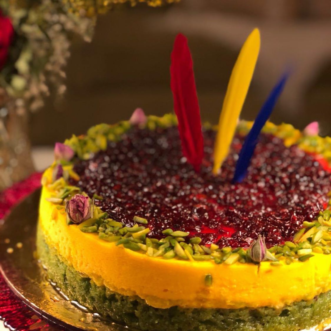 تشيزكيك الزعفران مع بسبوسه الفستق جاهز لتسليم الفوري #حلويات#تشيزكيك#قهوه #حلا#زعفران#بستا