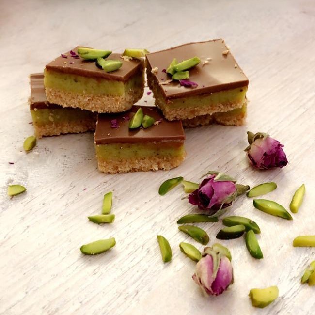 مكعبات الفستق اللذيذة #حلى_قهوة #tastyfood #فستق #حلى #شيف #كوفي