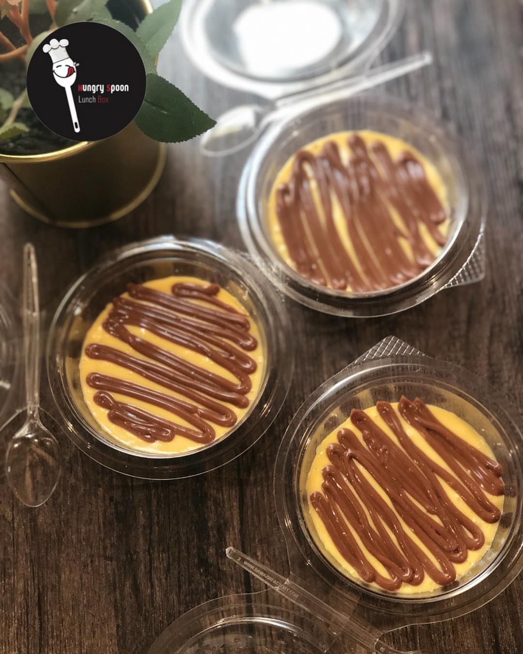 طبقات الكيك بالشوكلاته chocolate layer cake #موظفات #حلى_بارد #سلطات_لذيذه #غداء_عمل_اليوم