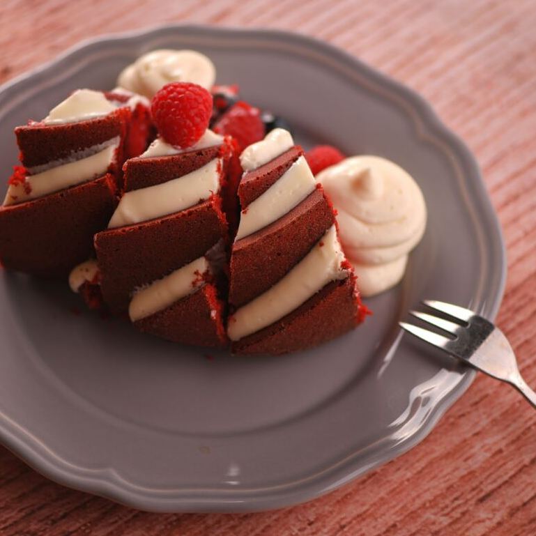 velvet Morning ❤ . . . Red Velvet Cake AVAILABLE again . بإمكانكم الآن طلب ردفيلفت كيك ♥ .