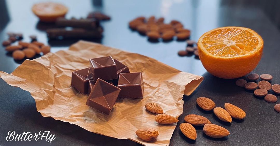 شوكلاته بزبدة اللوز والبرتقال والقرفه Chocolate with almond butter, cinnamon and orange ‎ا