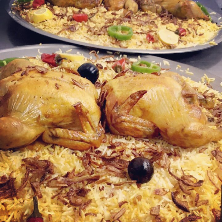 مندي الدجاج عندنا ماله مثيل #طبيخ #طبخ #ذبايح #مفطح #مفاطيح #الرياض #مندي #عشاء #رز #نثري