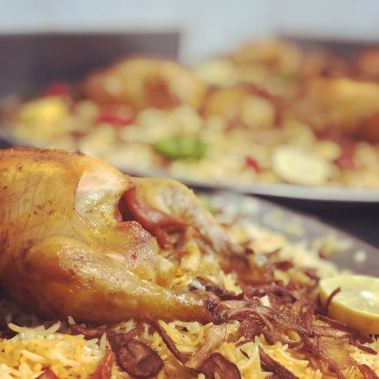 مندي دجاج يستاهل جوعك #طبيخ #طبخ #ذبايح #مفطح #مفاطيح #الرياض #مندي #عشاء #رز #نثري #دجاج