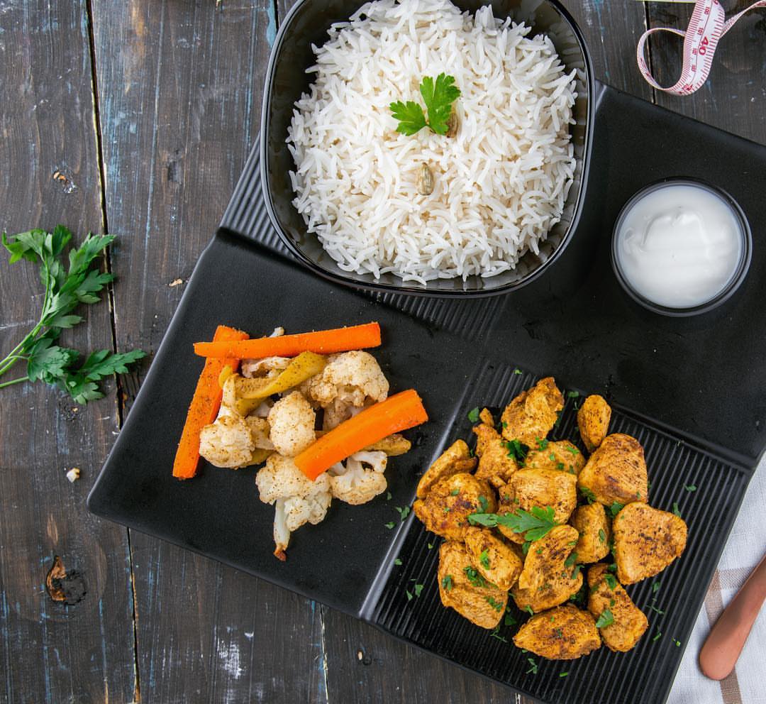 Chicken Tandoori تندوري دجاج Nutrition facts: Calories: 259 Protein: 49.6g Fat: 3.7g Carbs