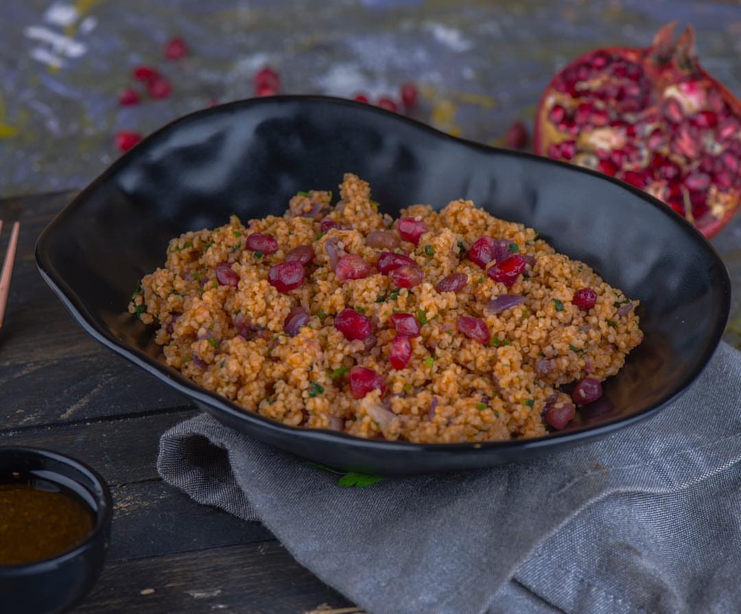 Eastern Salad السلطـة الشـرقيــة Nutrition facts: Calories: 268 Protein: 5g Fat: 14.9g Car