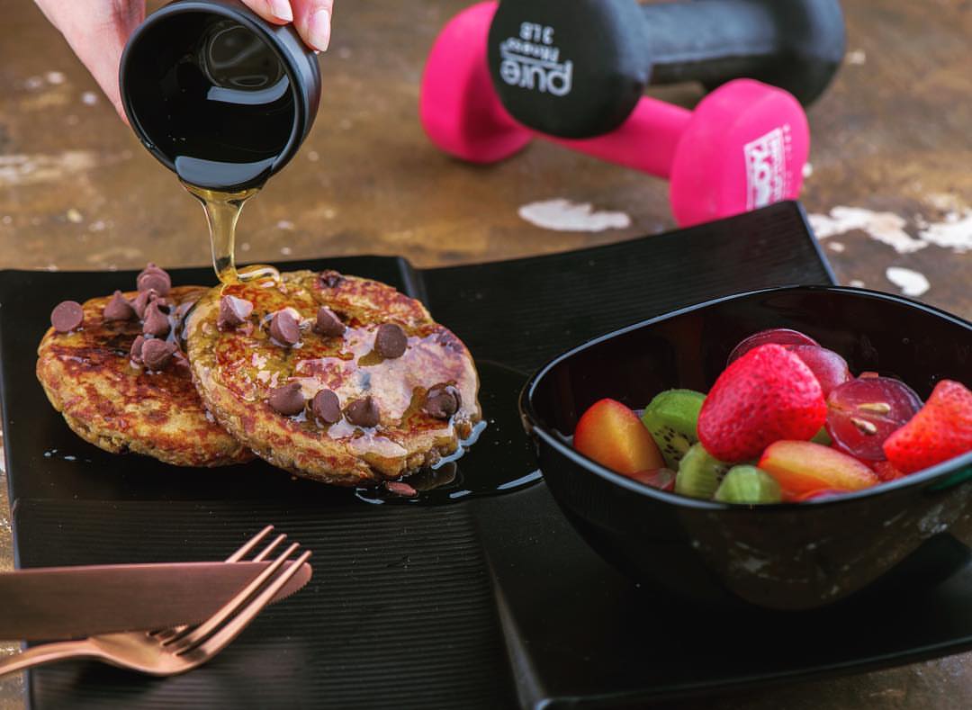 Morninnggg... Start your day right with our #Healthy Pancakes Nutrition facts: Calories: 5