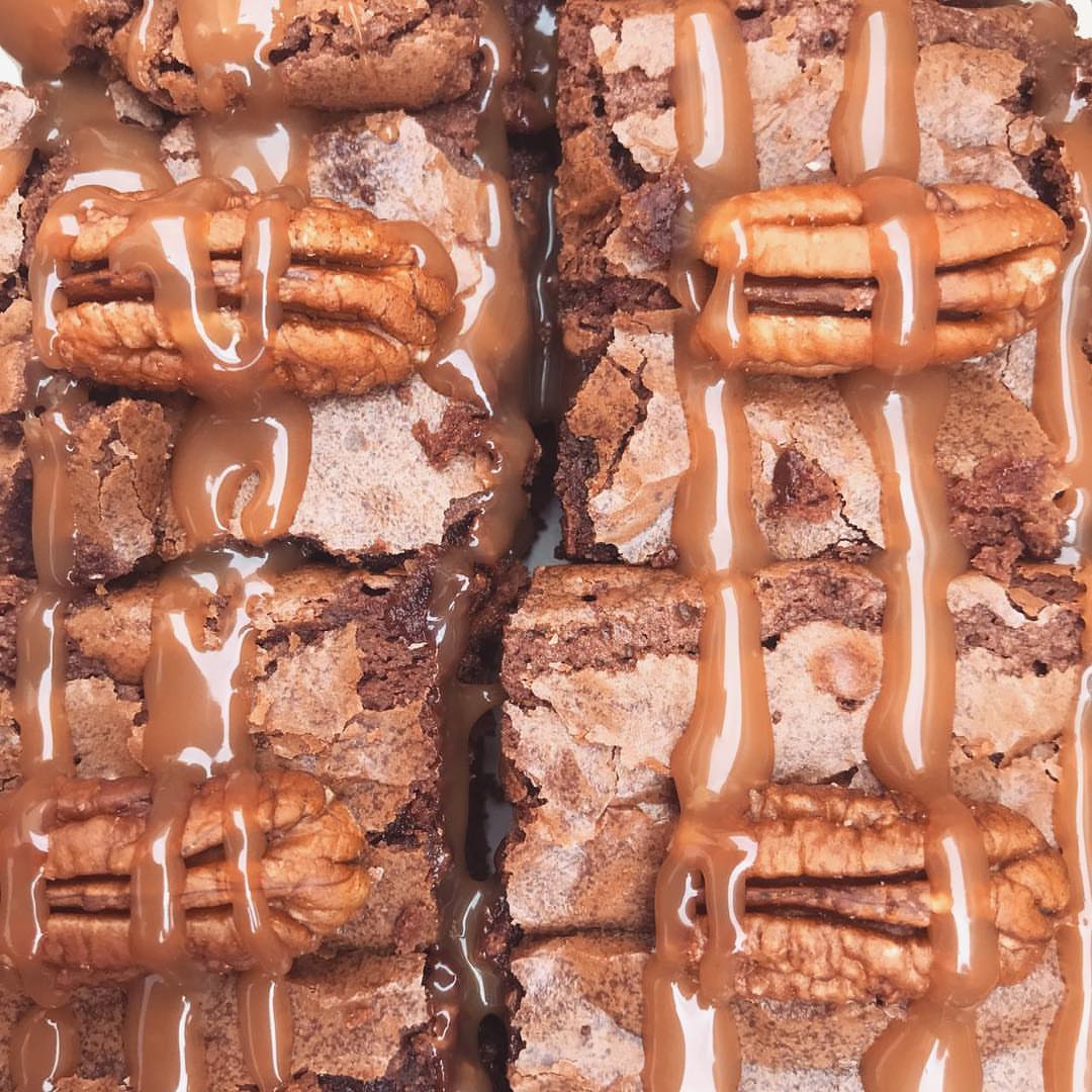 Pecan Brownies | براونيز بالبيكان ✨ . . #baking#bake#bakery#pecan#dessert#instafood#kitch