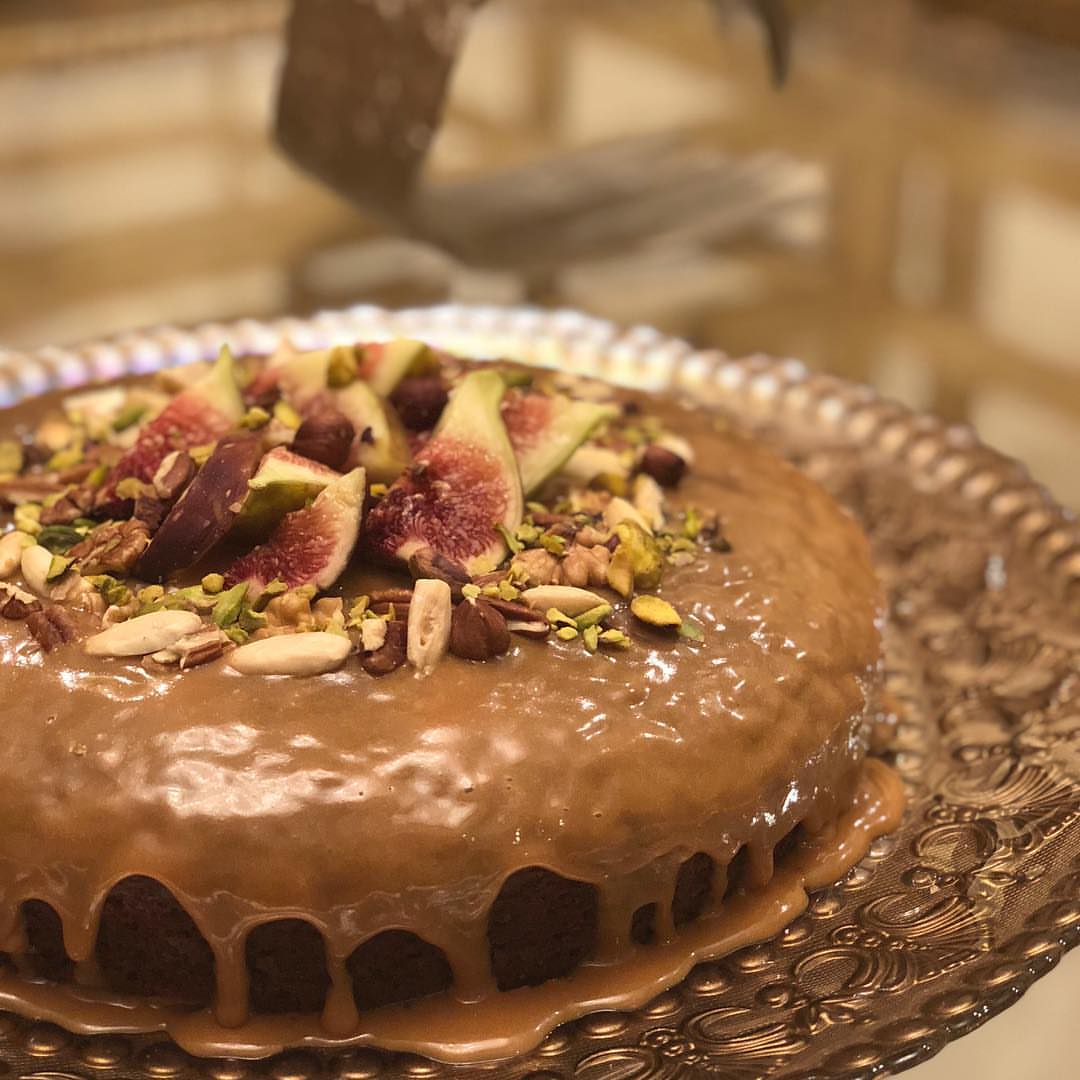 Dates cake with special sauce تذوقو جديدنا كيكة التمر بصوص خاص #dates_cake #cake #sweet #n