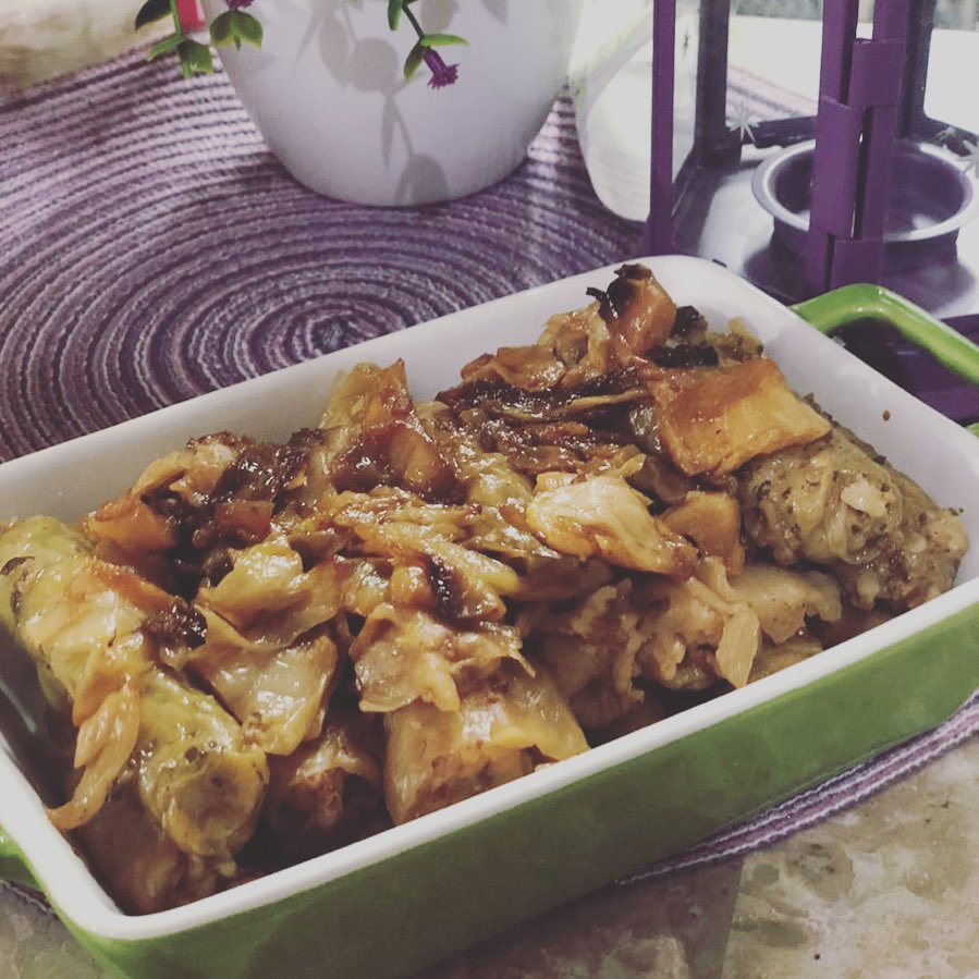 ملفوف بدبس الرمان #ملفوف #كرنب_محشي #منتجات_يمي_تمي #ملفوف_محشي #اكلات_شاميه #اكلات_شامية