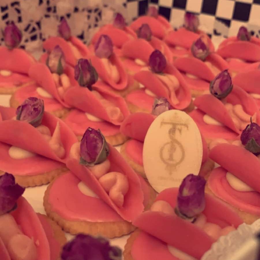 شعارنا دائمآ التميز بالشكل والطعم ✨ . . . . . . ‏‎#شوكلاته #شوكلاته_مميزة #شوكلاته_زواج #