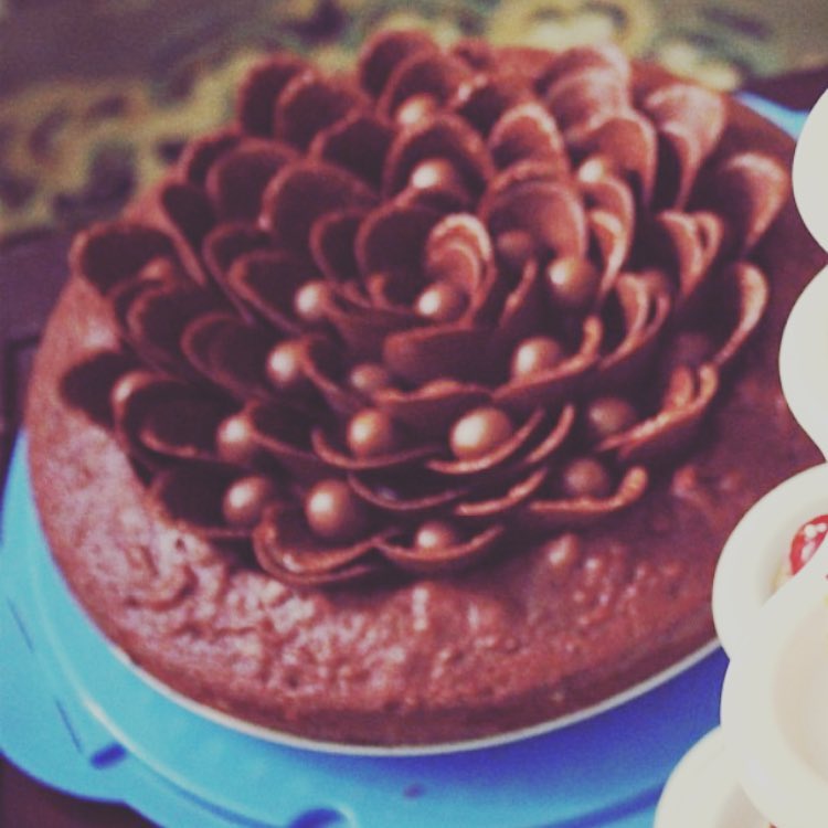تشيز كيك الورد للطلب دايركت #حلويات #حلى_سريع #شوكليت #شوكلاته #حلى_قهوة #تشيز_كيك #حب #مع