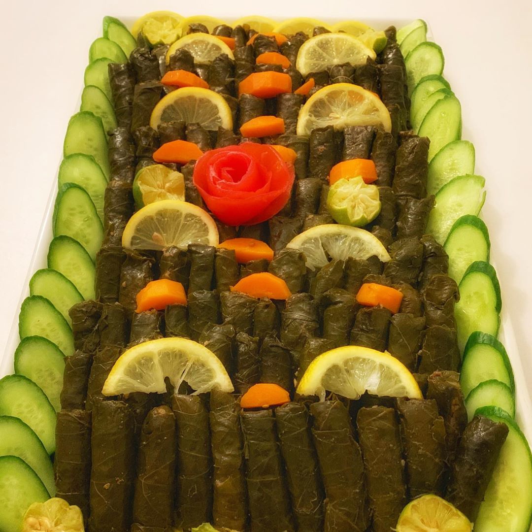 طلبية ورق العنب بالشطة لذعته ما تقاوم . #غداء #عشاء #حلى #حلا #سينابون #معمول #اكل #طبخات