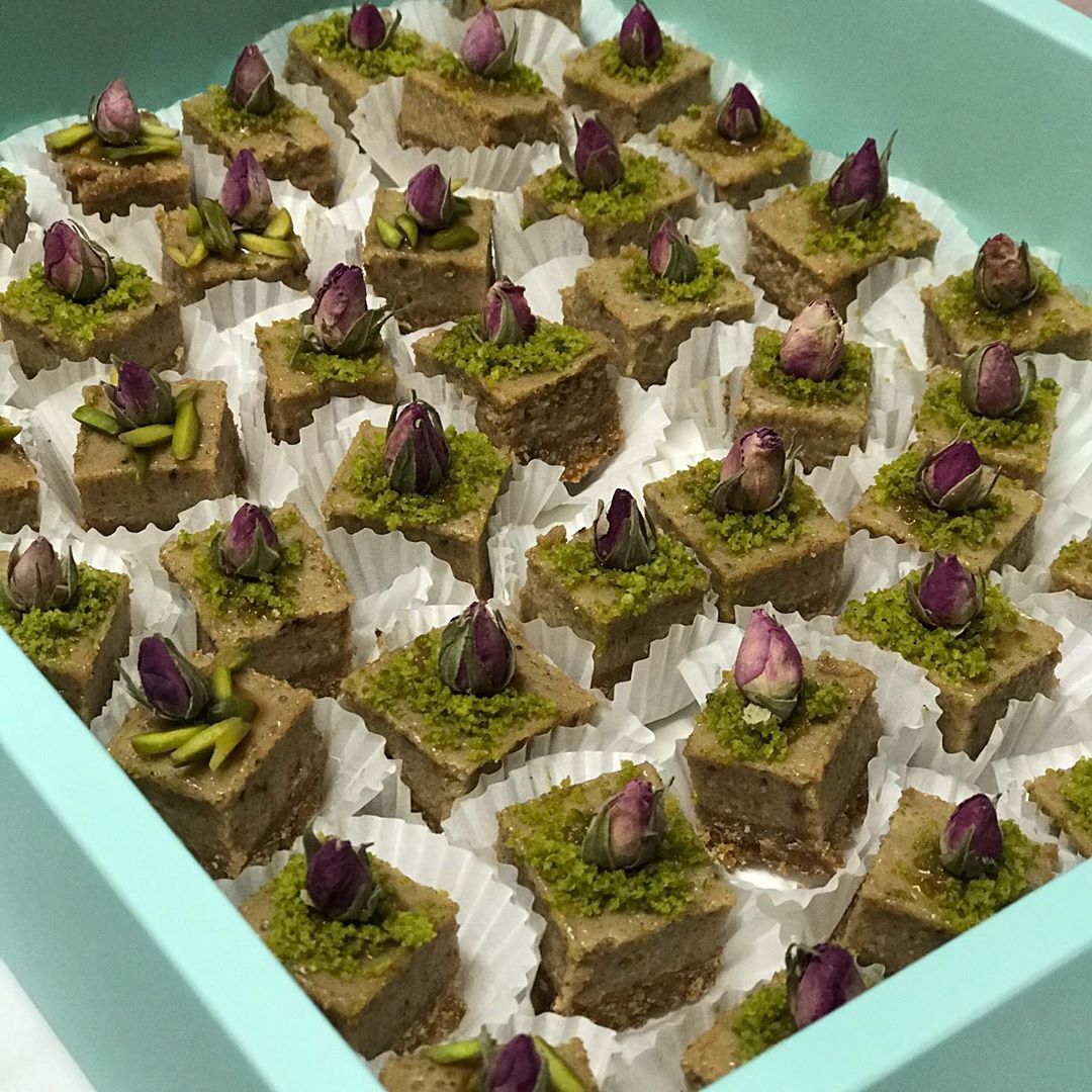 طلبية زبونه بالف عافية عليك