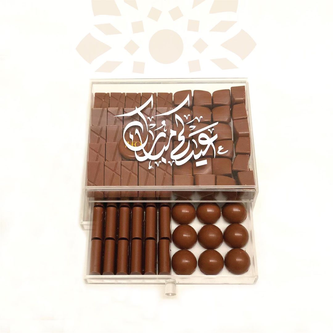 هدايا عيد الفطر بوكس العيد مقاس كبير ٣٧٠ ريال • • • ‏#chocolatte #chocolab #sweet #chocola