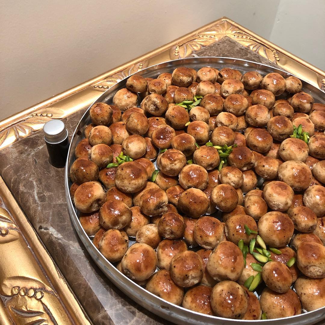 الحساب مسجل لدى معروف✅عندك مناسبة وشايلة هم ايش تقدمين او ايش تاخذين معك ؟ولا يهمك ،،مبدع