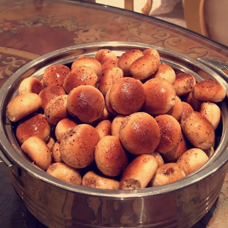 ميني كليجا بأسعار جداً مناسبة والكمية على حسب الطلب#ميني_كليجا_مع_الصوص #تقديمات #ضيافة #ر