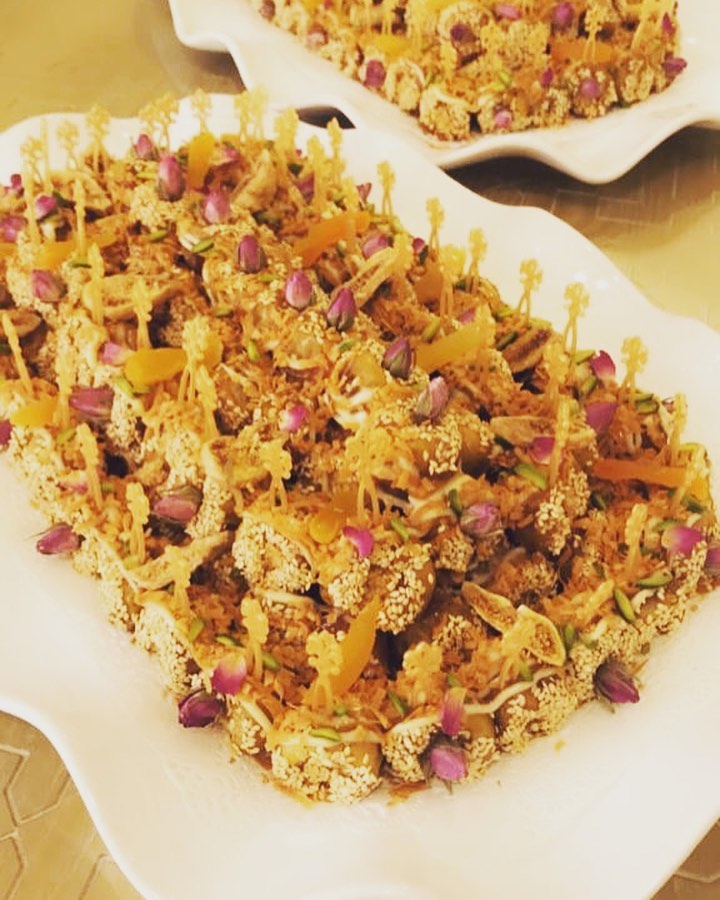 تمر سكري محشي#تمريه #حلويات_رمضان #حلويات_قهوة #حلويات_العيد #ضيافة_راقية #ضيافة #تقديمات_