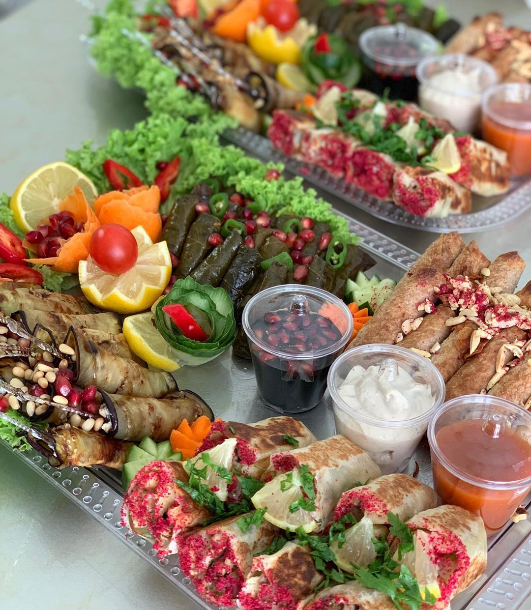 صحون مشكله باحجام وانواع مختلفه