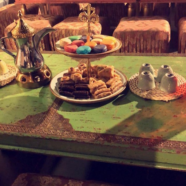 نسعد بمشاركتكم الافراح