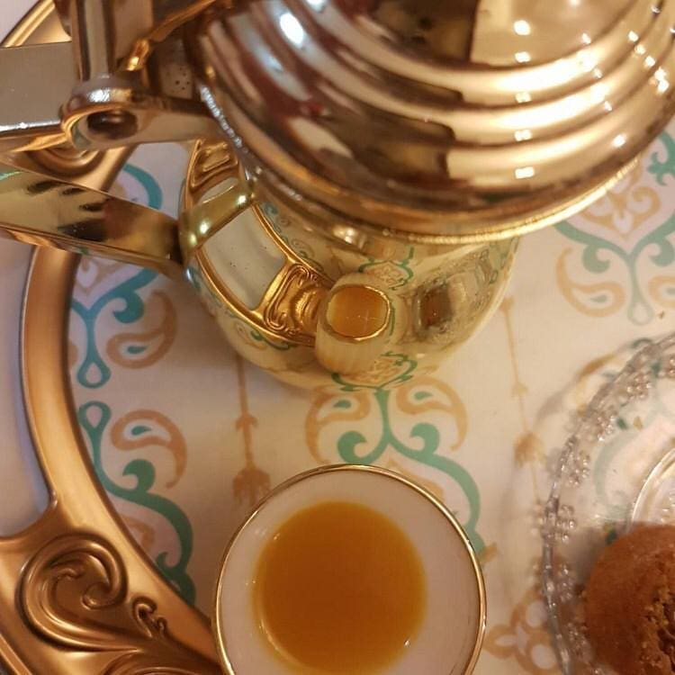 يُقال: إنّ القهوة مثل الحب، كلما صبرت عليها أكثر؛ ازداد طعمها حلاوة. #قهوتي