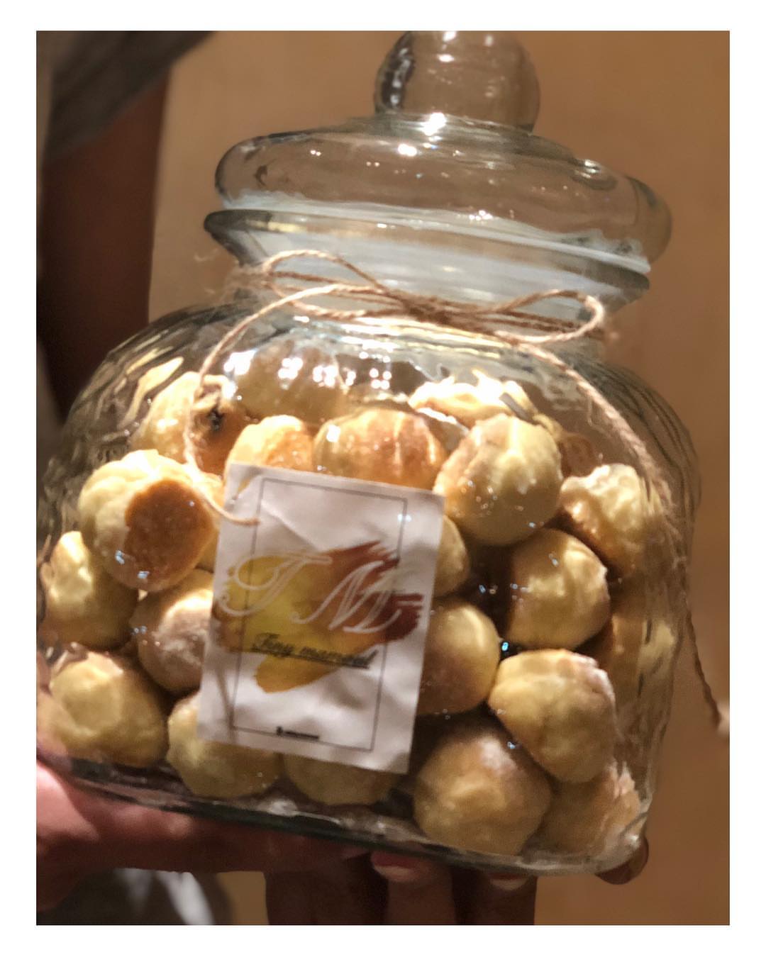 زبونتنا الدائمه نوره هالمرا حبينا نفرحها بعلبة مختلفه ممكن تستفيد منها ودايم تتذكرنا فيها