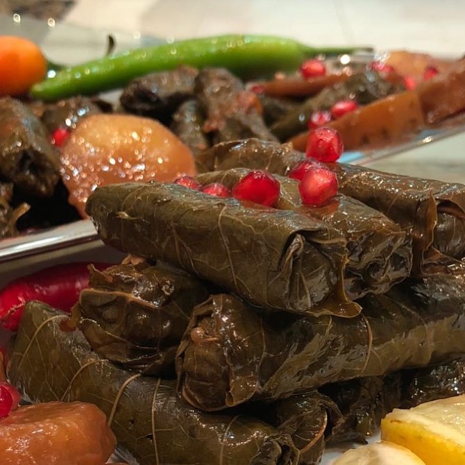 تفضلون ورق العنب حامض او سبايسي ؟