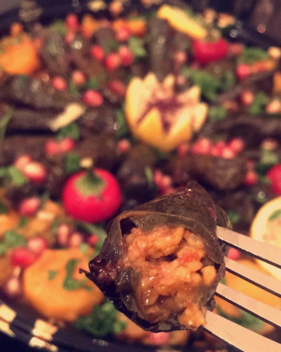 فيه اجمل من هالمنظر تهقوون؟؟؟#محشي_ملفوف #ملفوف #محشي_مشكل #كرنب #ورق_عنب #ورق_العنب #اسر_