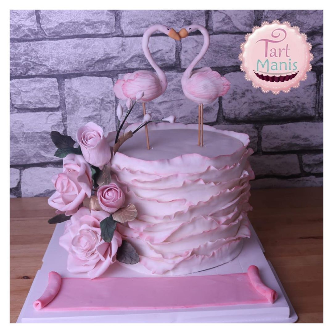 . “أنت هدوءُ قلبي وصخبهُ في آنٍ معاً " - فرانز كافكا ✨ . :400 SR المقاس: 8 انش شامل التوص