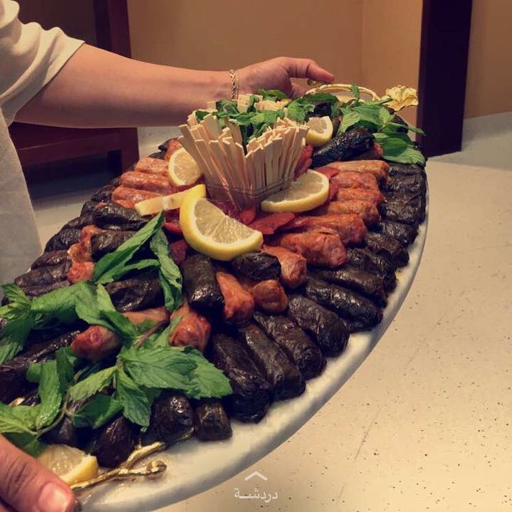 ورق عنب وملفوف ❤️❤️❤️❤️ الصينيه من عند زبونتنا الجميله والكميه على حسب الصينيه ❤️❤️#حلا#اف