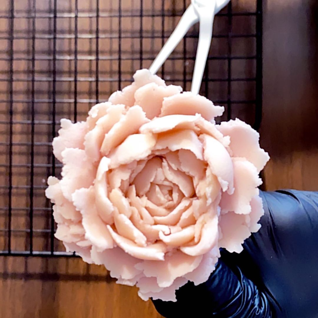 #totsbakery #alkharj #cake Bean paste flower