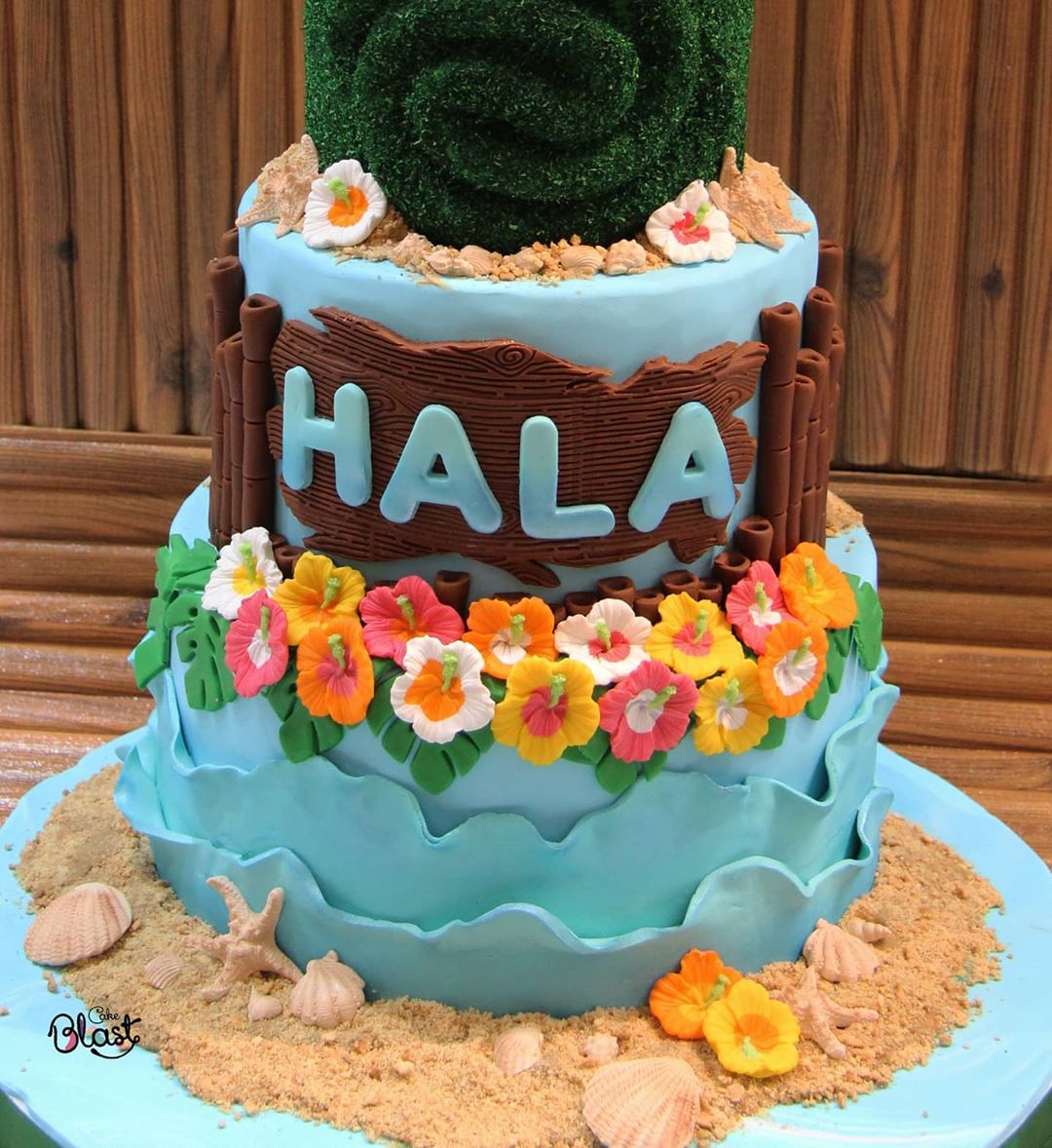 طلبية كيكة ثيم موانا . .. بإسم الطفلة هاله. .. . MOANA BIRTHDAY CAKE .. . . Every thing is
