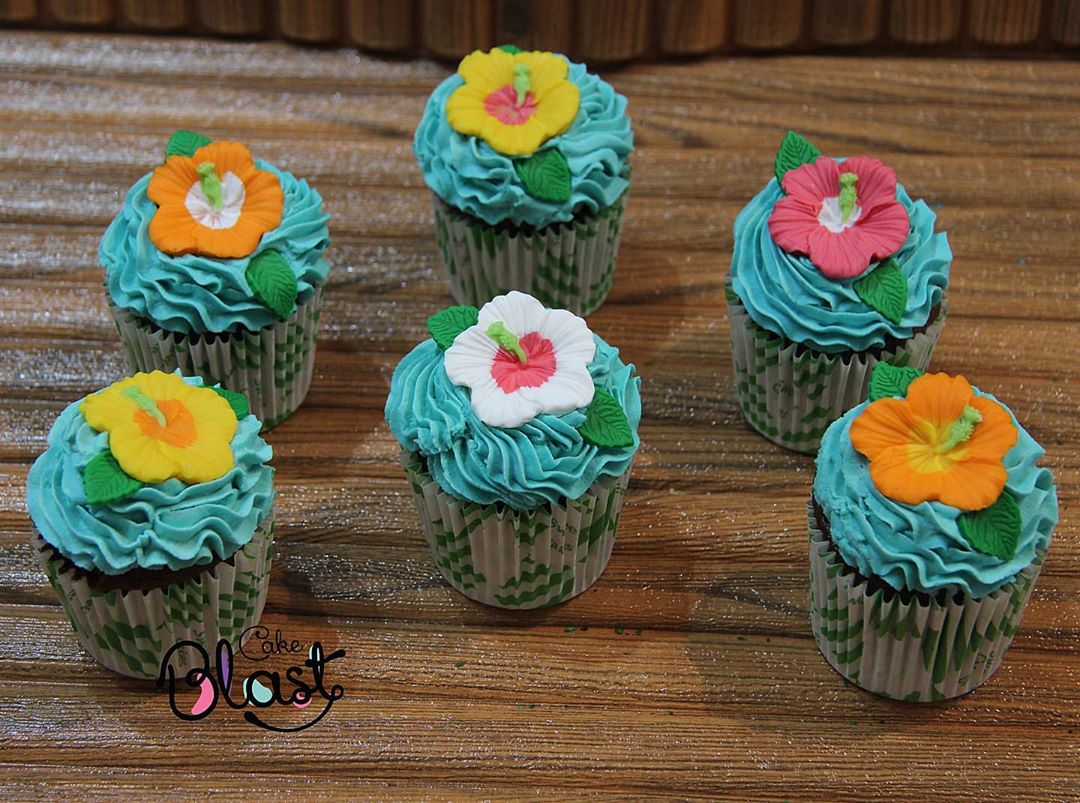 طلبية كب كيك ثيم موانا . .ألف عافية على أصحابها . .. . MOANA Cupcakes .. . .. . ..#moana #