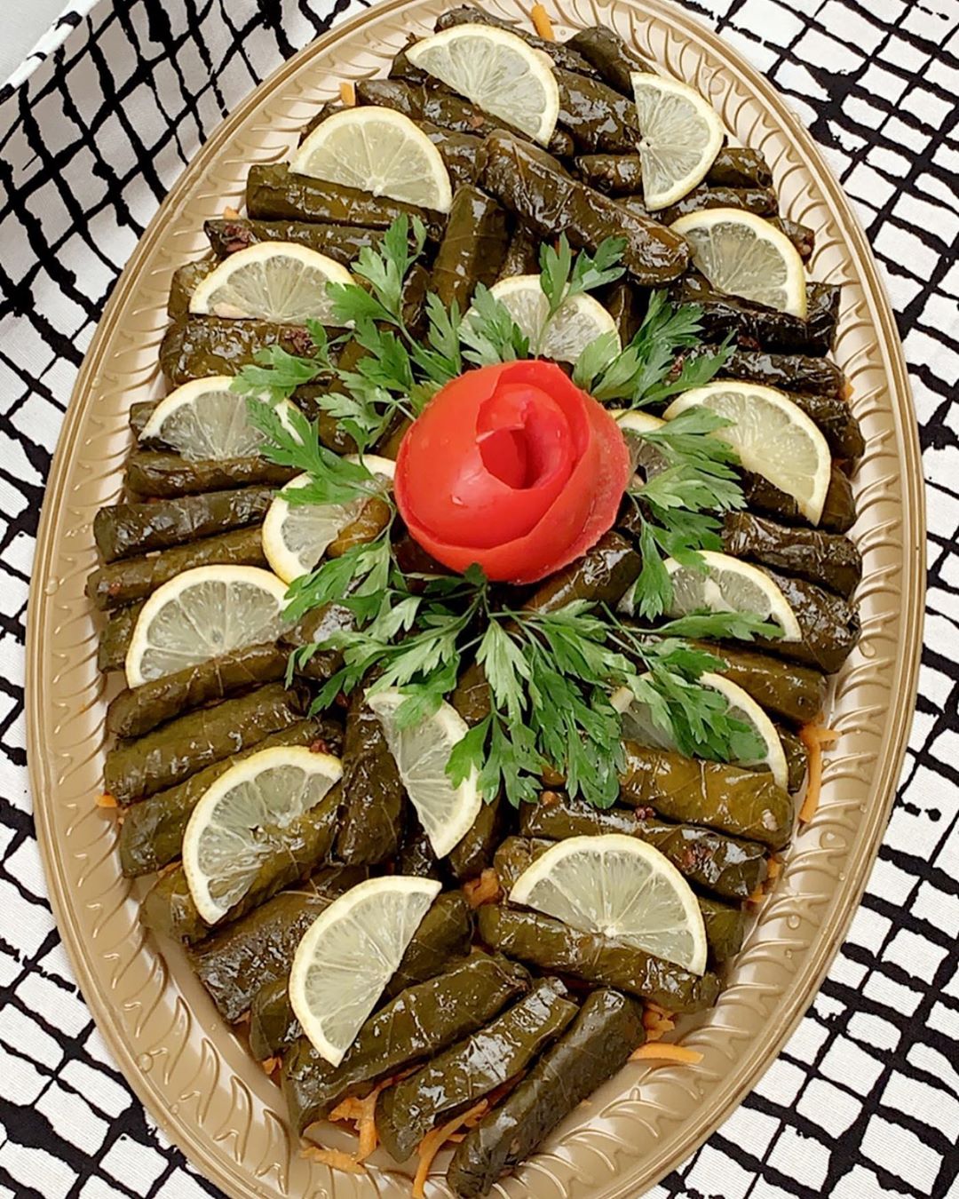 ورق عنب ومحشي كرمب #لذاذه #الاسر_المنتجه #طيبه #طيبة_الطيبة #المدينة_المنورة #ورق_عنب #ورق
