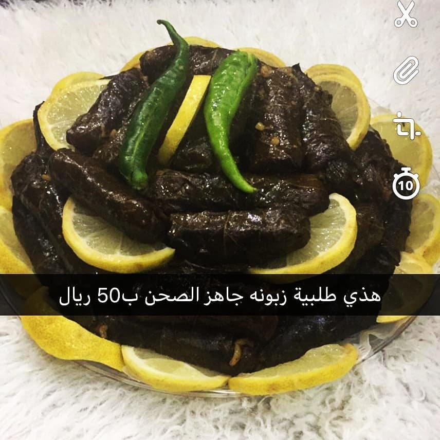سعر الاطباق الوسط 50 ريال والكبير 70 ريال وبالحبه الحبه بريال