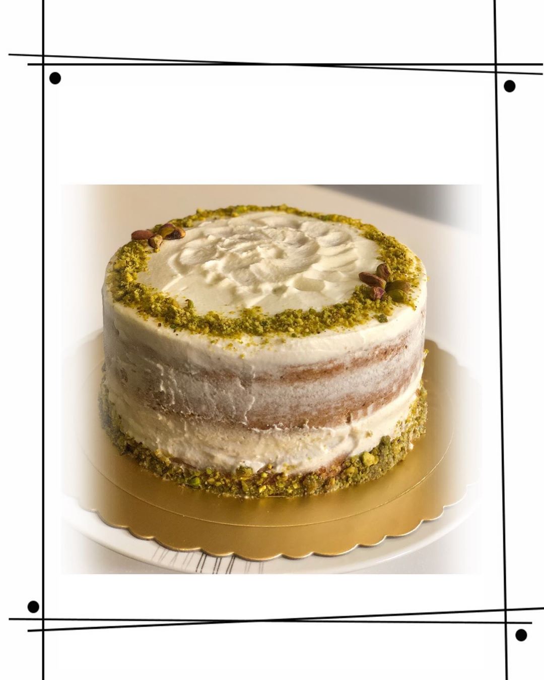 Pistachio layer cake كيكة الفستق بحشوة لذيذة وبأجود المكونات Price: 180