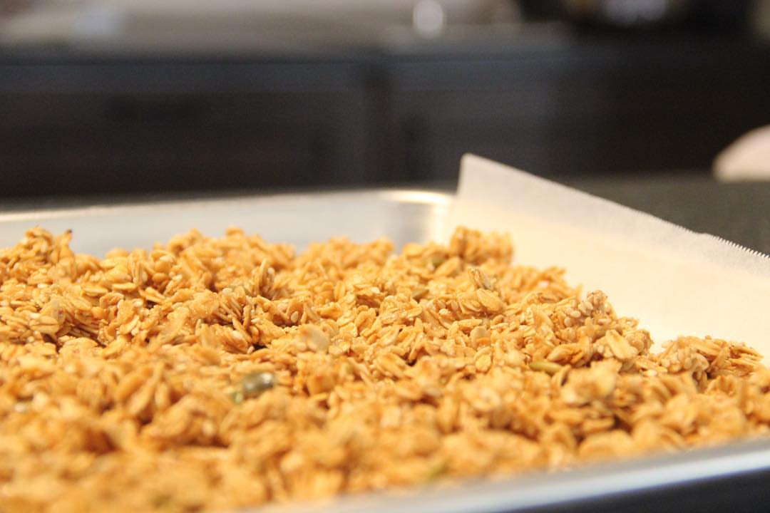 جرانولا الفول السوداني بالسمسم #جرانولا #granola