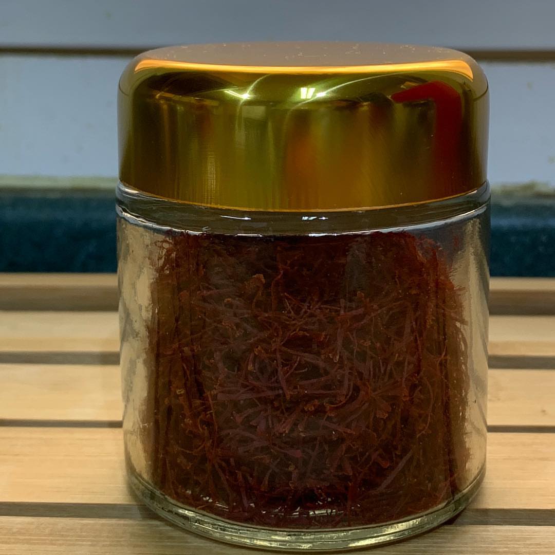زعفران ١٠ جرام ب ٧٠ ريال