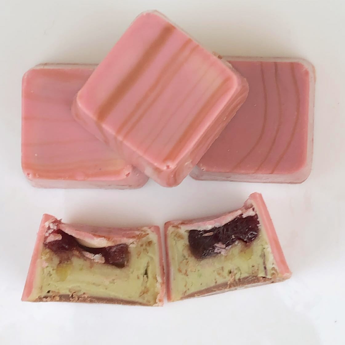 2040359560673483912_