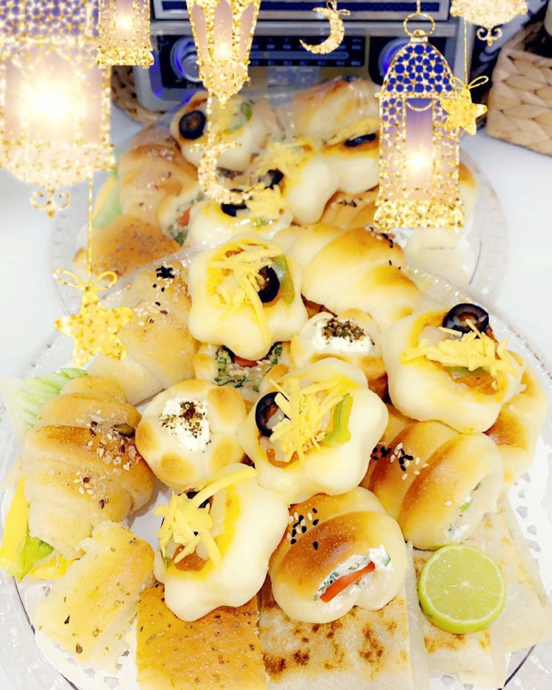 معجنات تشكيله رمضان لاتفوتكم#معجنات #قطايف #فته_باذنجان #بنت_الصحن #حلويات #مكرونه #مكرونه