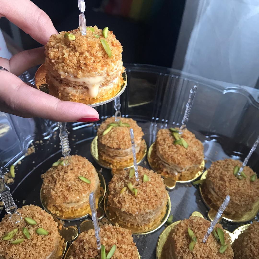 ميني كيكة العسل لطلب على الواتس اب ‭ ‬ #كيكة_العسل_الروسية