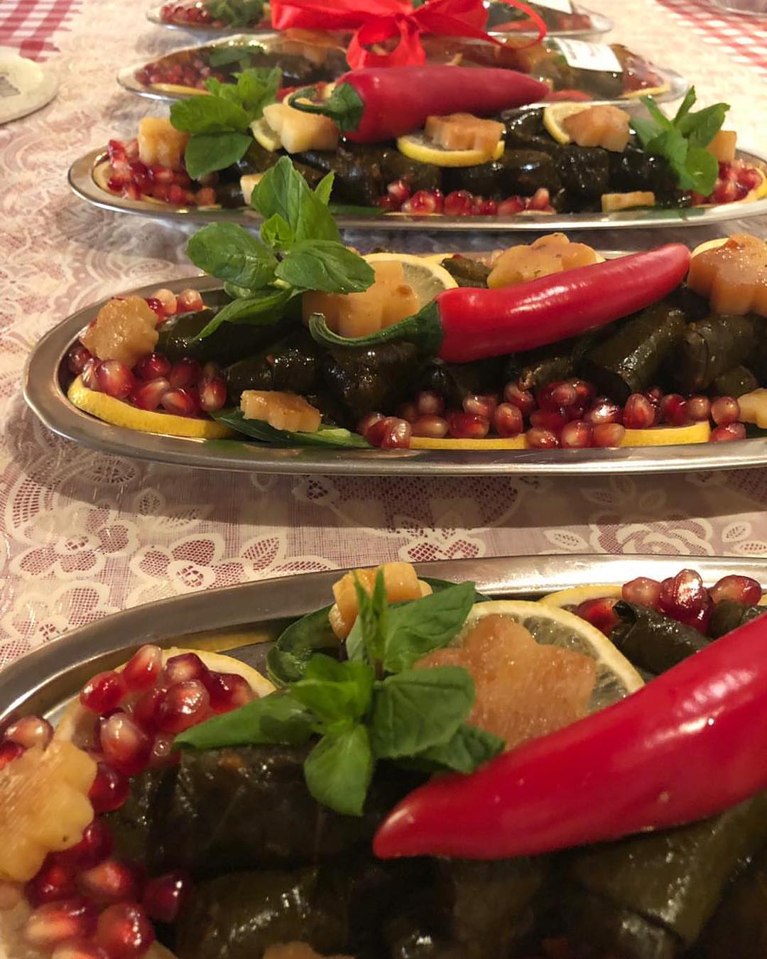 متوفر تسليم فوري ٣٠حبه سبايسي #حامض_لذيذ #ورق_عنب #الرياض #الحمدلله #8saltandpepper #ملح و
