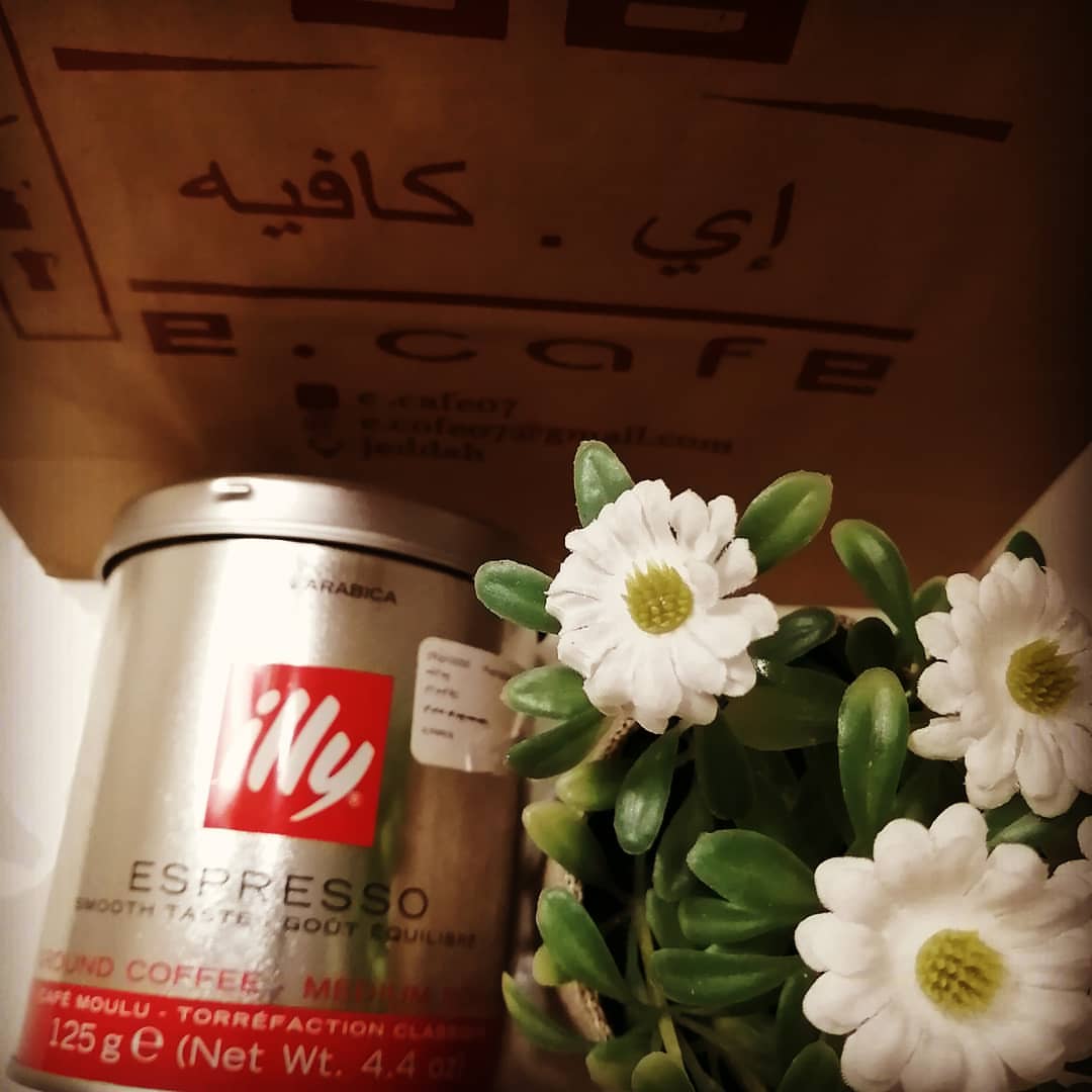 طلبيه عميلتنا الجميله تتهنين فيها يارب ❤️☕